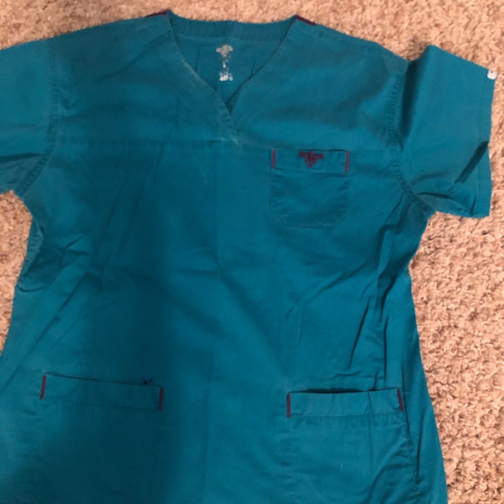 5 Small Scrub Tops